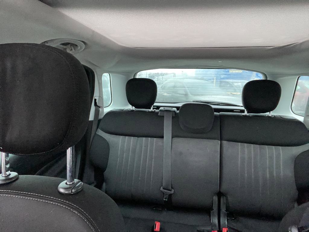 Used 2015 FIAT 500L Trekking image 19