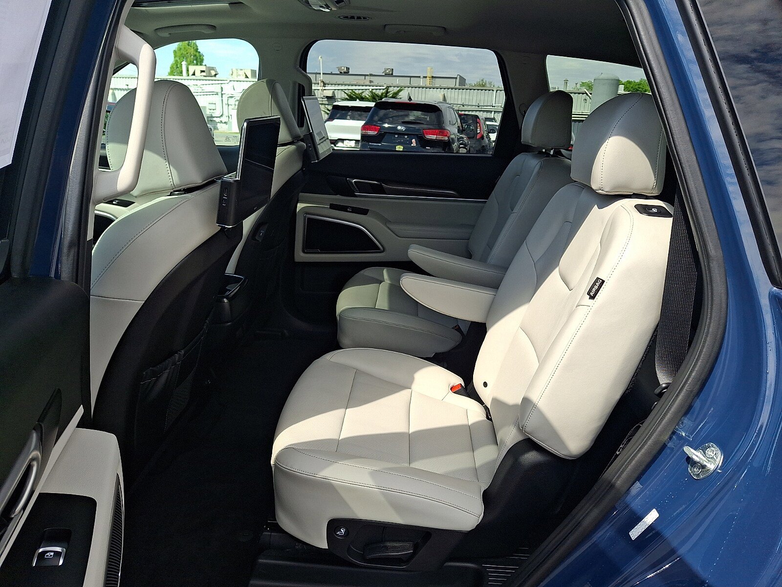 Used 2023 Kia Telluride S w/ S Sunroof Package AWD/4WD image 10