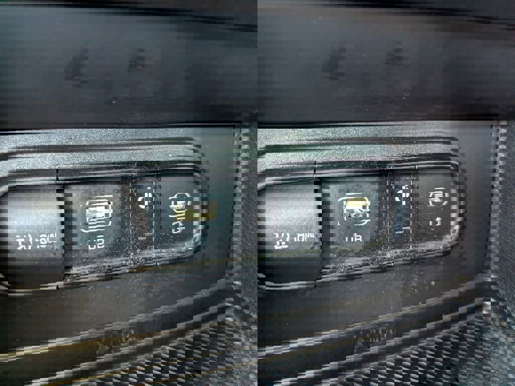 Certified 2023 Kia Sportage EX image 21