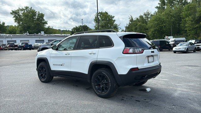 Certified 2022 Jeep Cherokee Latitude w/ Sun & Sound Group AWD/4WD image 8
