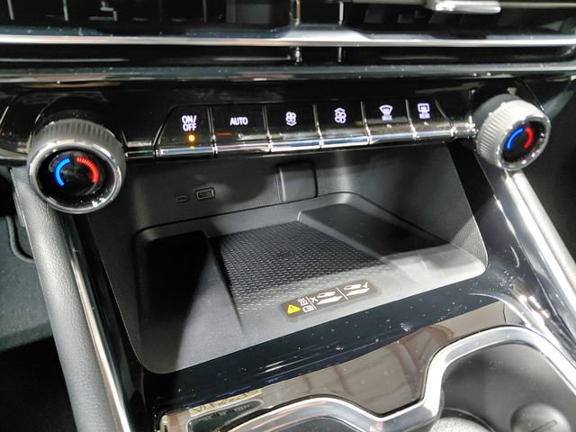 Used 2026 Chevrolet Traverse Z71 image 34