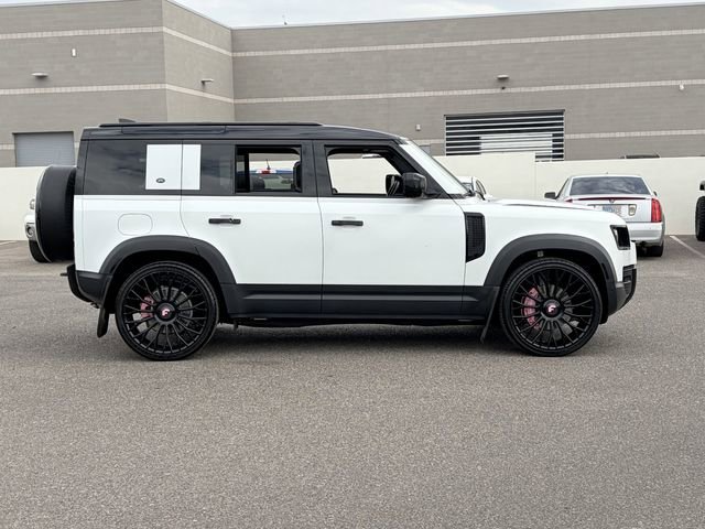 Used 2023 Land Rover Defender 110 SE image 27