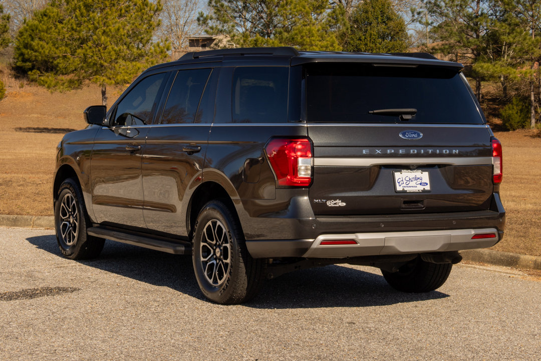 Used 2024 Ford Expedition XLT image 4