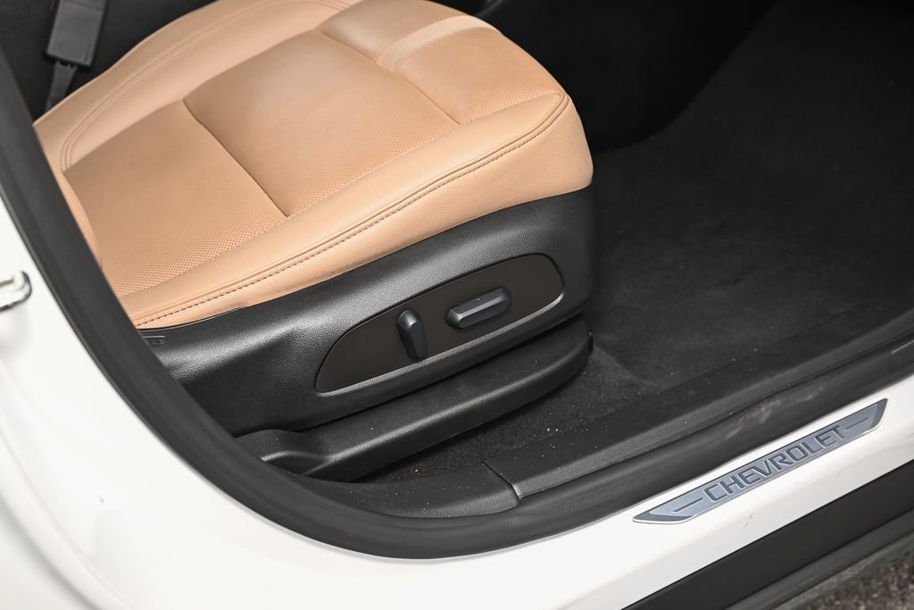Used 2023 Chevrolet Blazer Premier FWD image 45