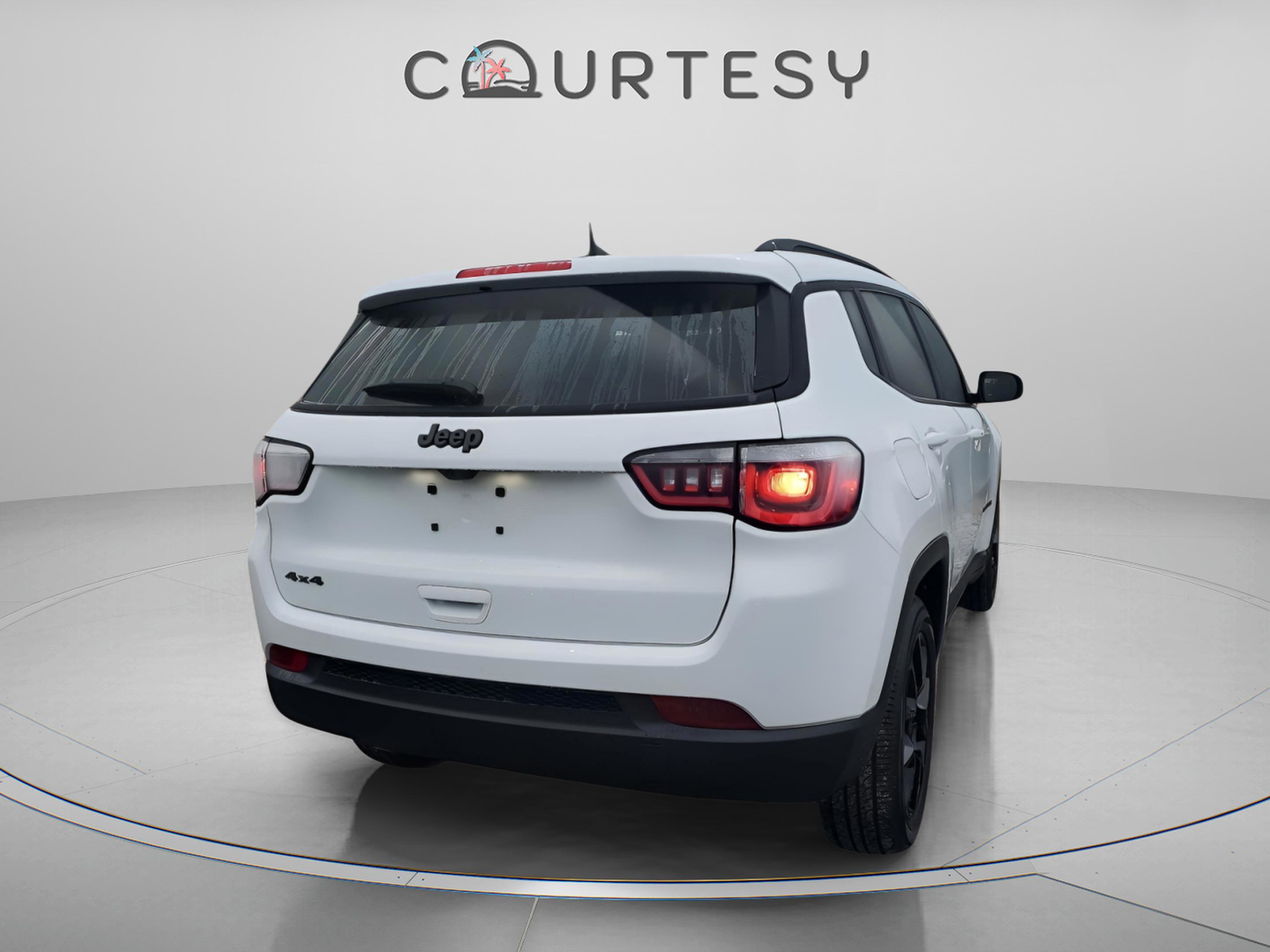 New 2026 Jeep Compass Latitude image 4