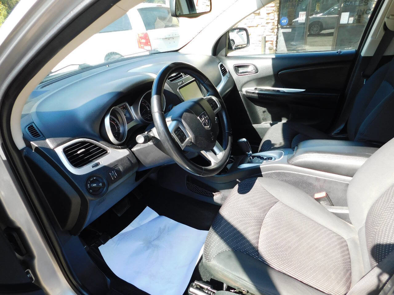 Used 2017 Dodge Journey SXT w/ Safe & Sound Group image 14