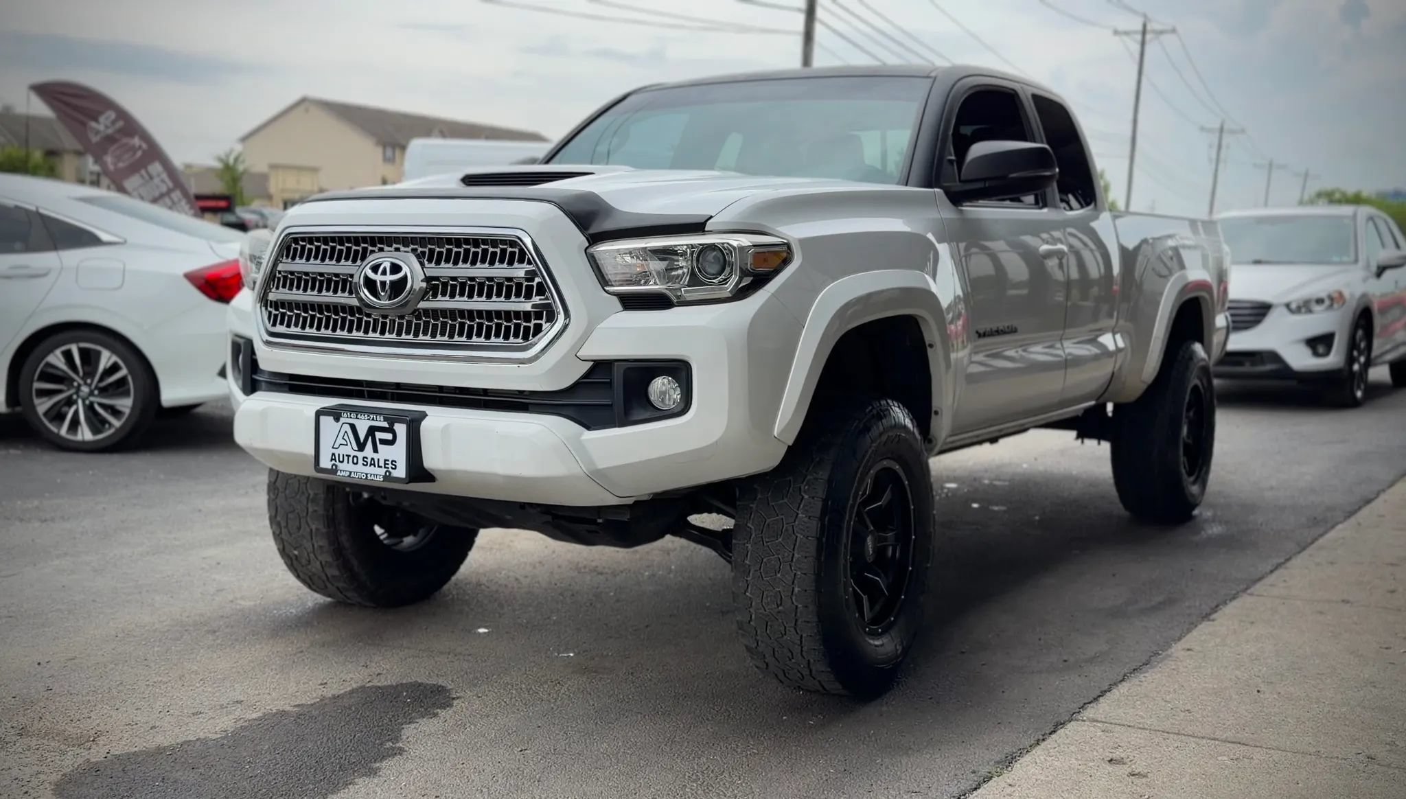 Used 2016 Toyota Tacoma TRD Sport w/ Towing Package AWD/4WD image 6