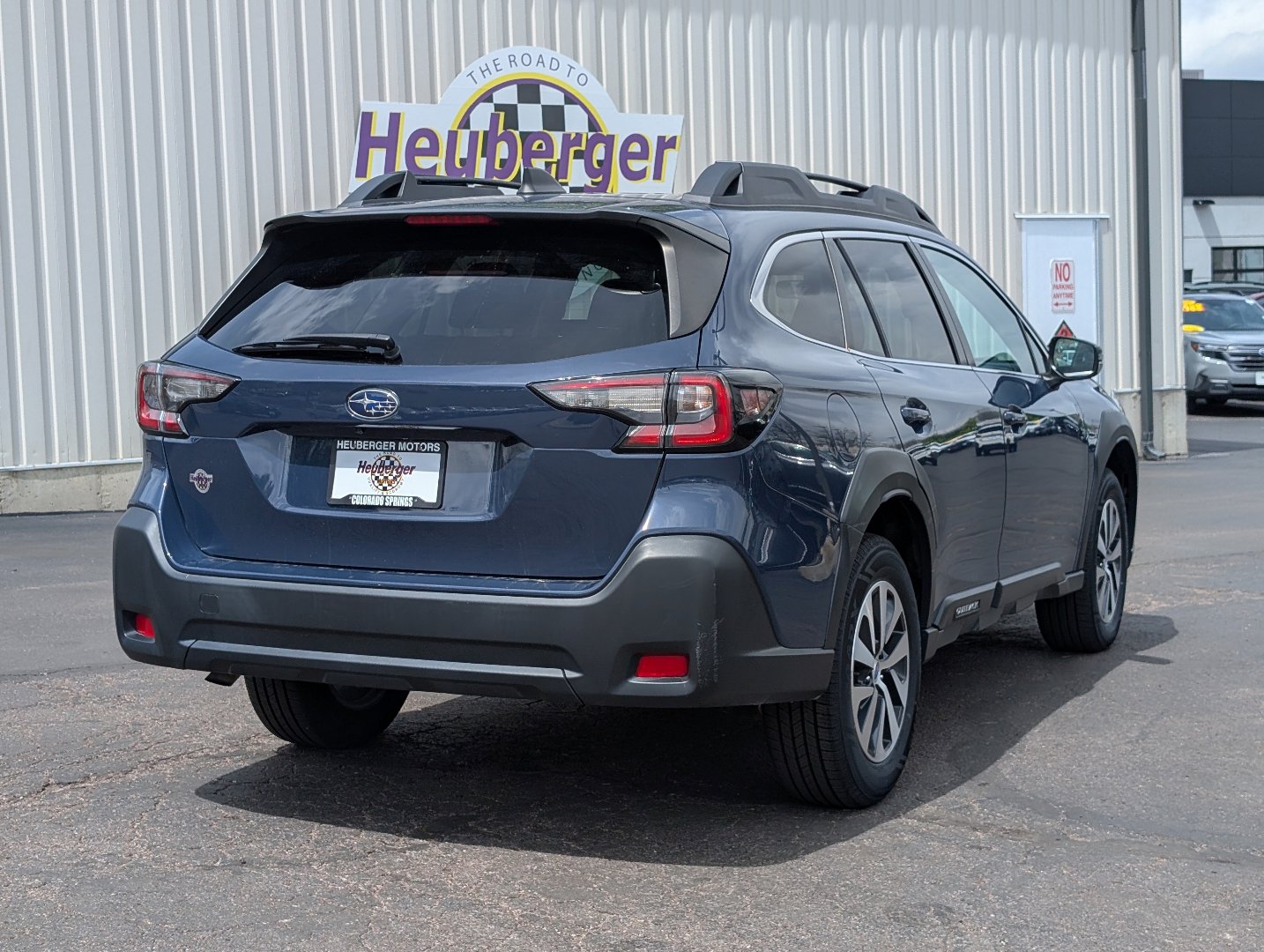 Used 2023 Subaru Outback Premium AWD/4WD image 7