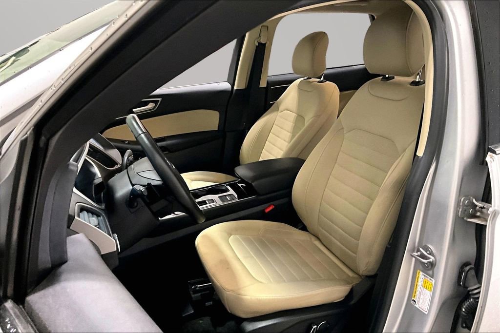 Used 2019 Ford Edge SEL AWD/4WD image 21