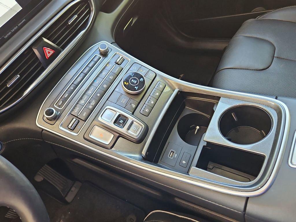 Used 2023 Hyundai Santa Fe Limited w/ Cargo Package image 20