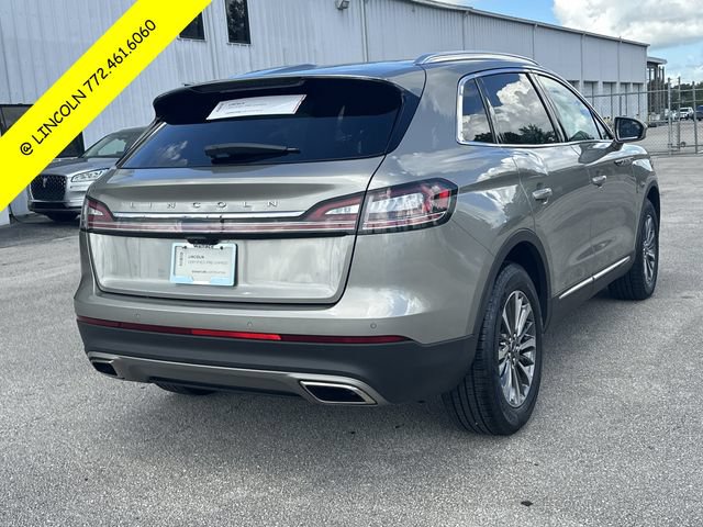Used 2022 Ford Explorer Platinum w/ Equipment Group 601A AWD/4WD image 7