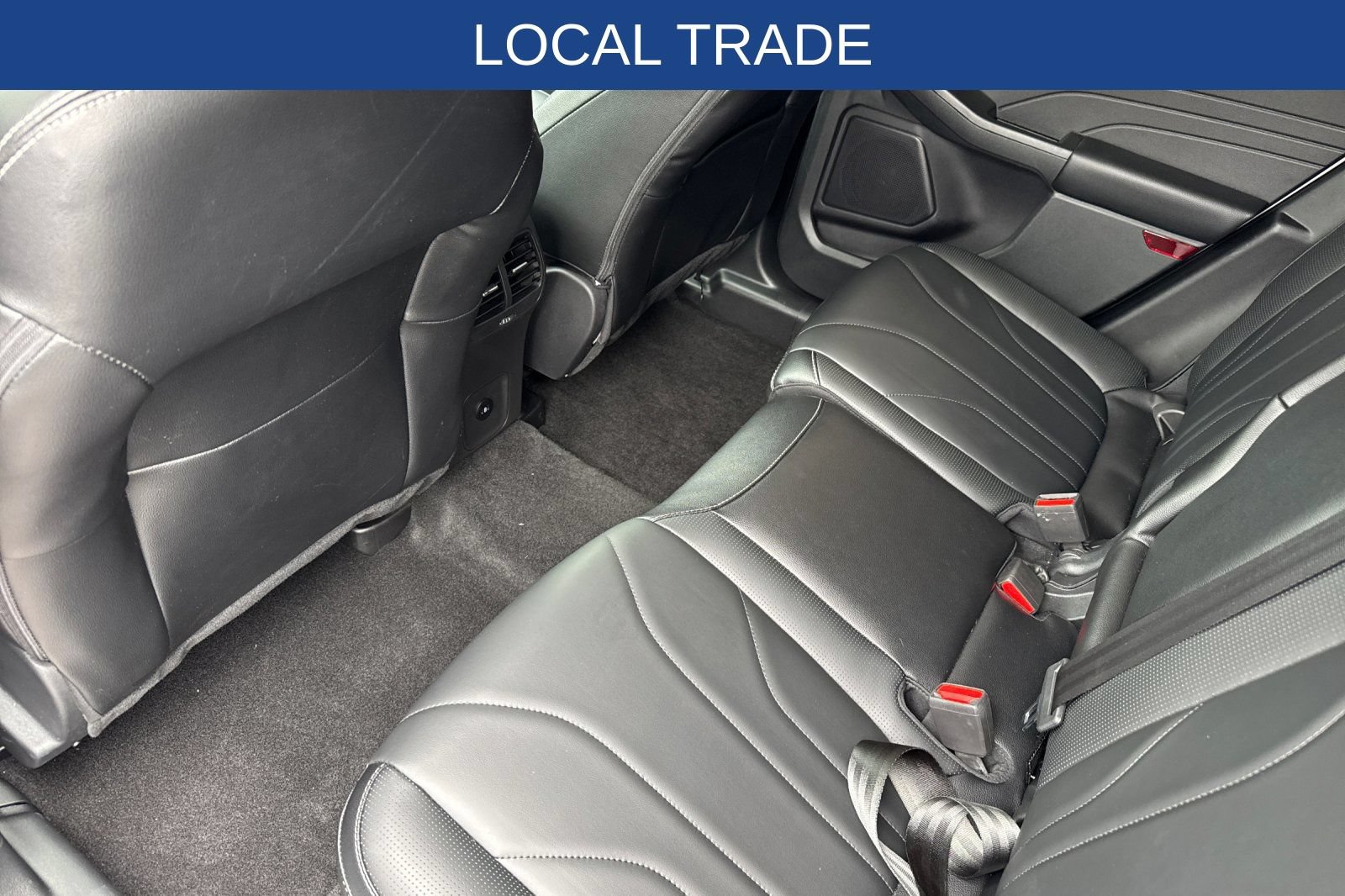 Certified 2025 Ford Escape SE w/ PHEV Premium Package FWD image 16