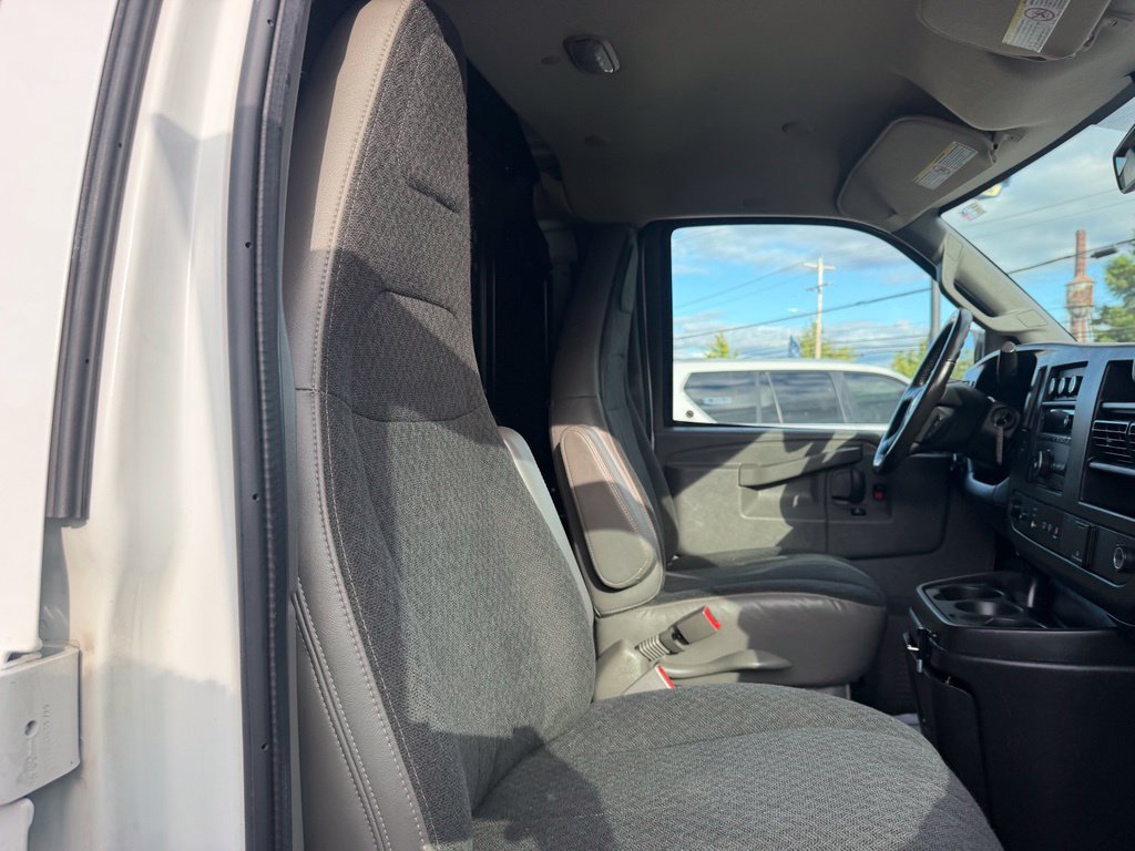 Used 2020 Chevrolet Express 2500 w/ Driver Convenience Package RWD image 33