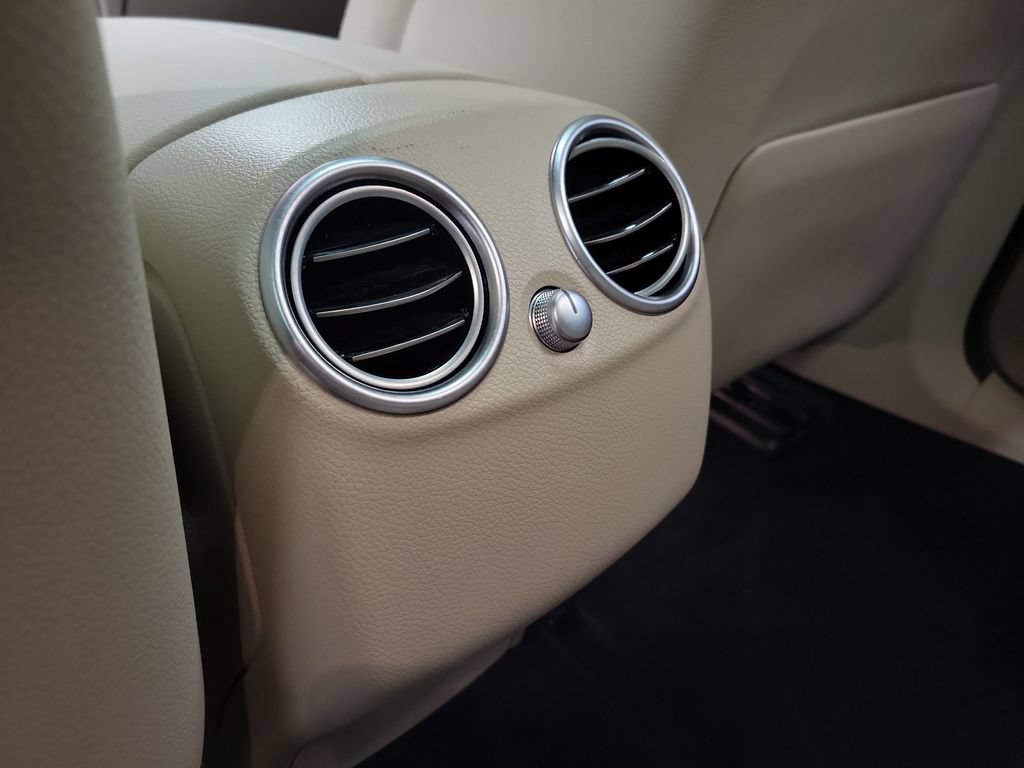 Used 2020 Mercedes-Benz GLC 300 4MATIC image 33
