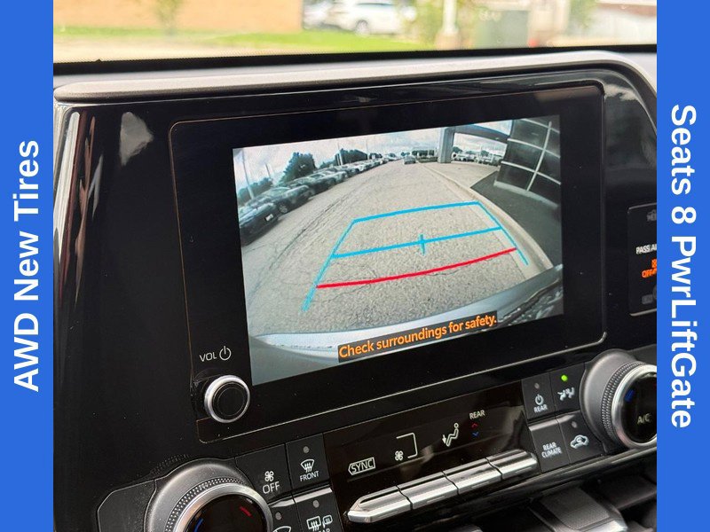 Used 2023 Toyota Highlander LE AWD/4WD image 25