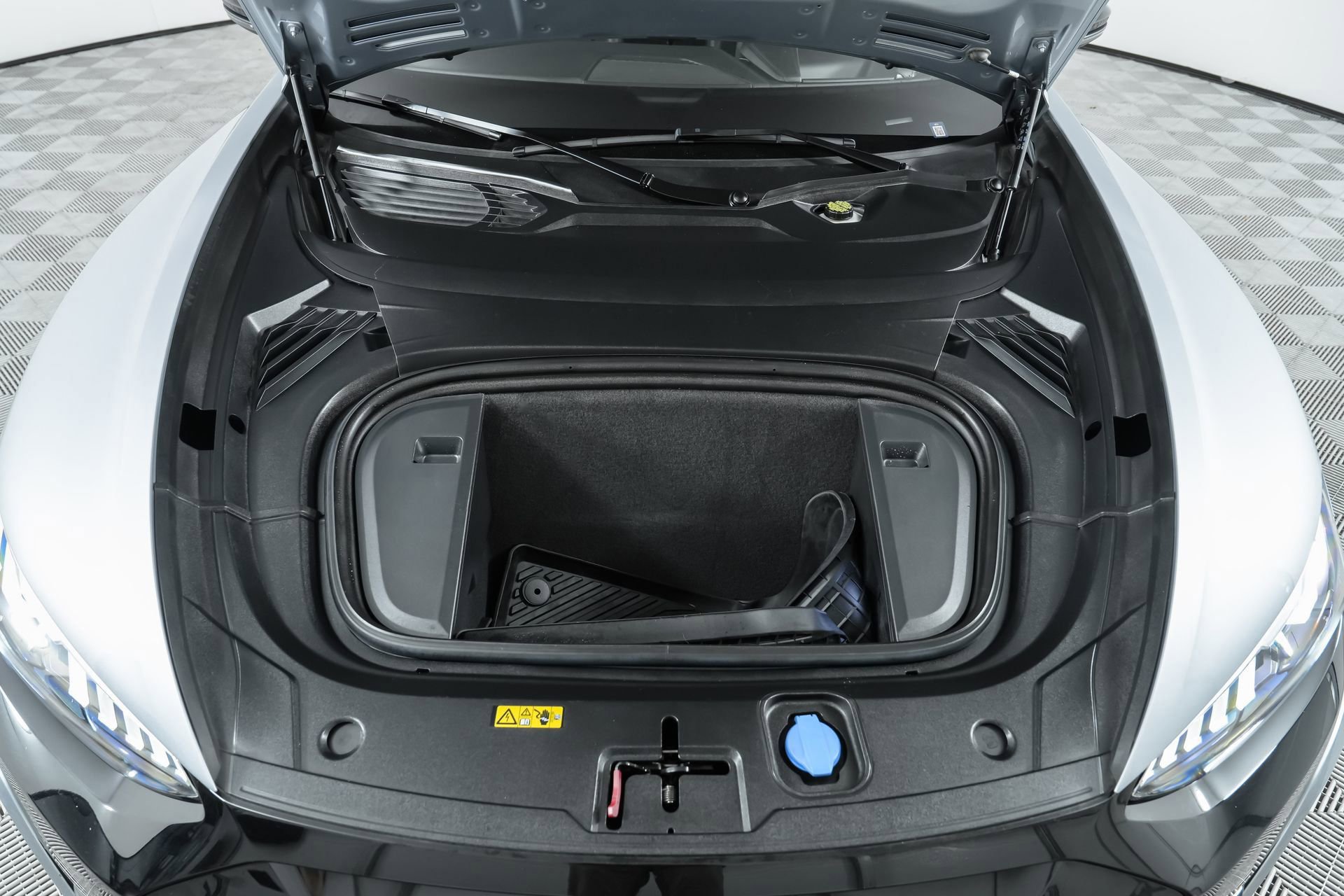 Used 2022 Audi e-tron GT Prestige image 41