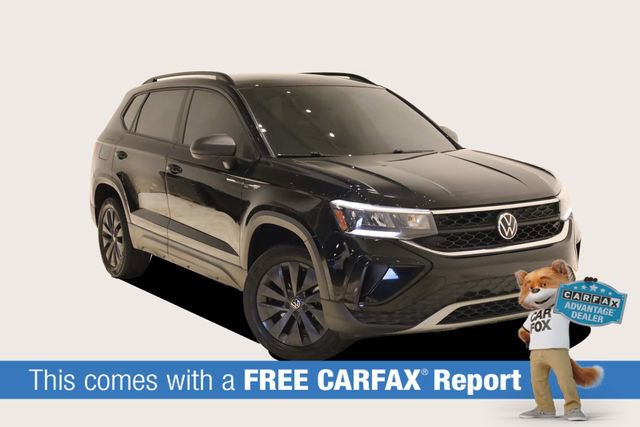 Used 2022 Volkswagen Taos S image 2