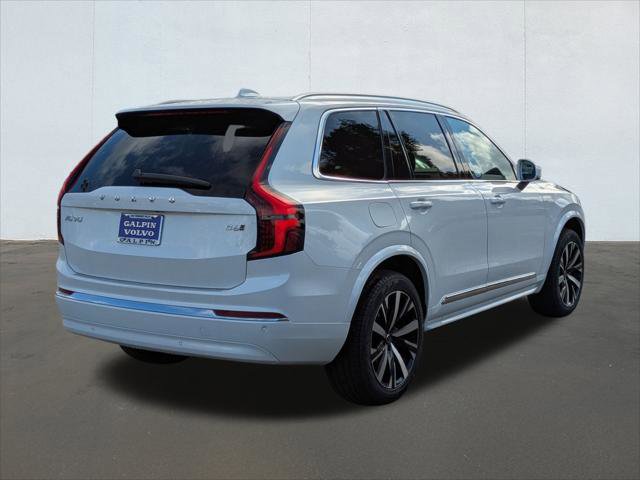 New 2026 Volvo XC90 B6 Core image 2