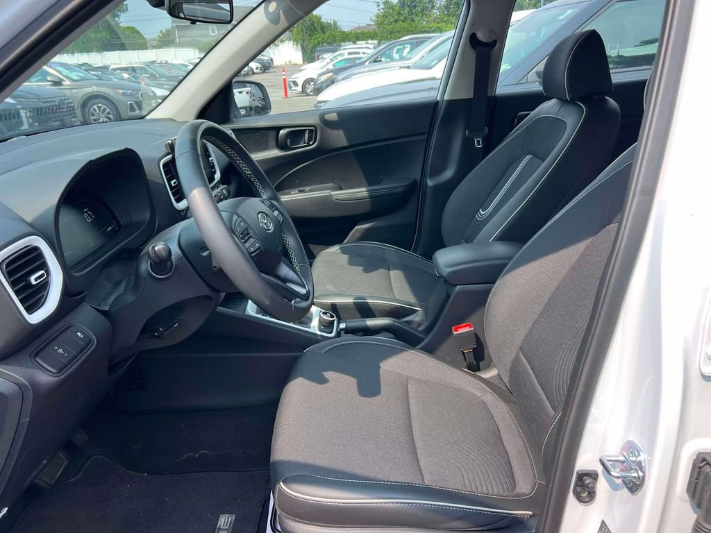 Certified 2026 Hyundai Venue SEL FWD image 14