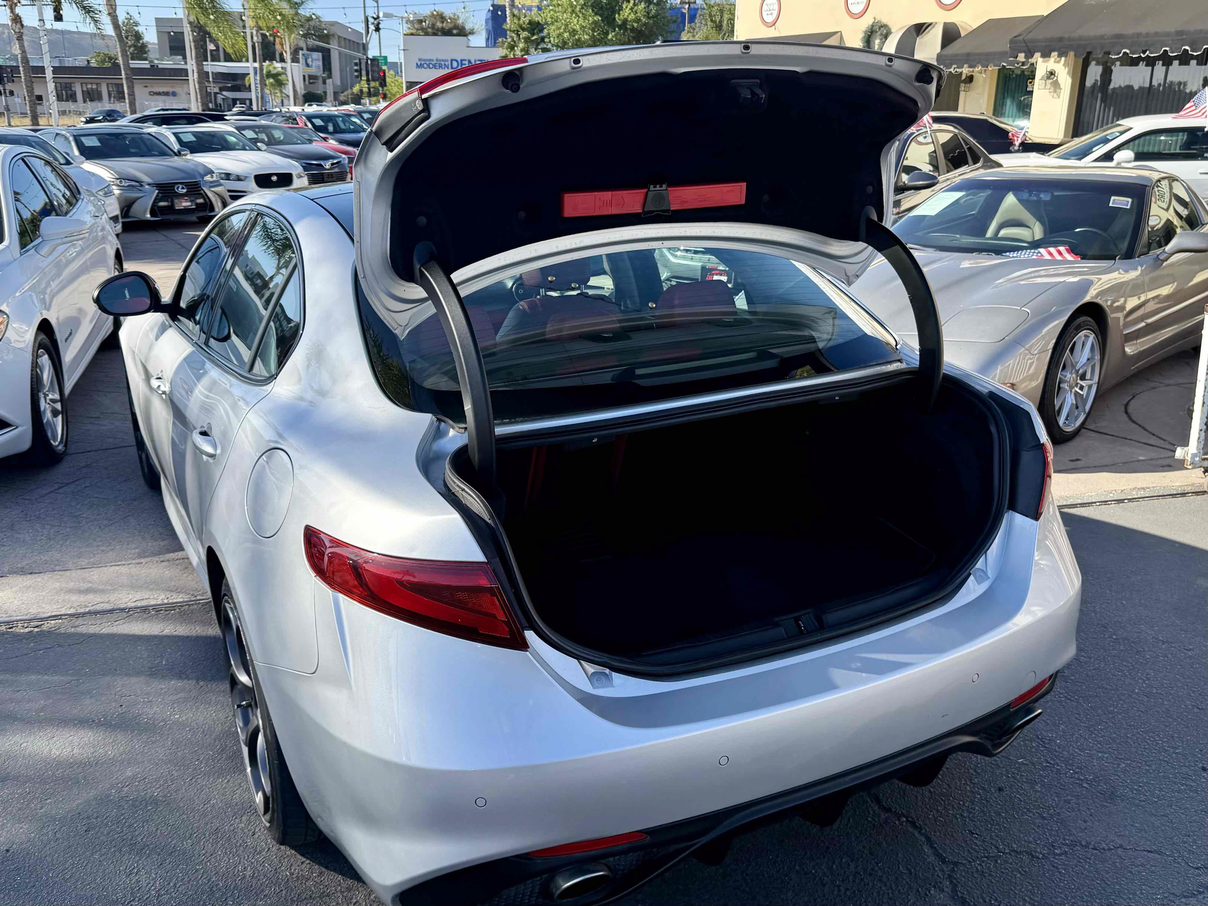 Used 2018 Alfa Romeo Giulia Ti Sport w/ Quick Order Package 22U Sport RWD image 12