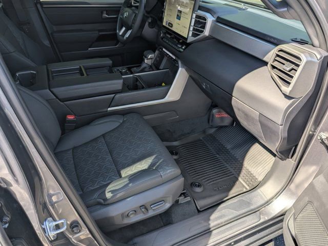 Used 2025 Toyota Tundra Limited AWD/4WD image 12