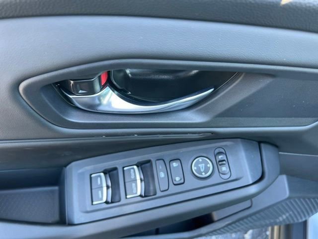 New 2025 Honda Accord SE image 19