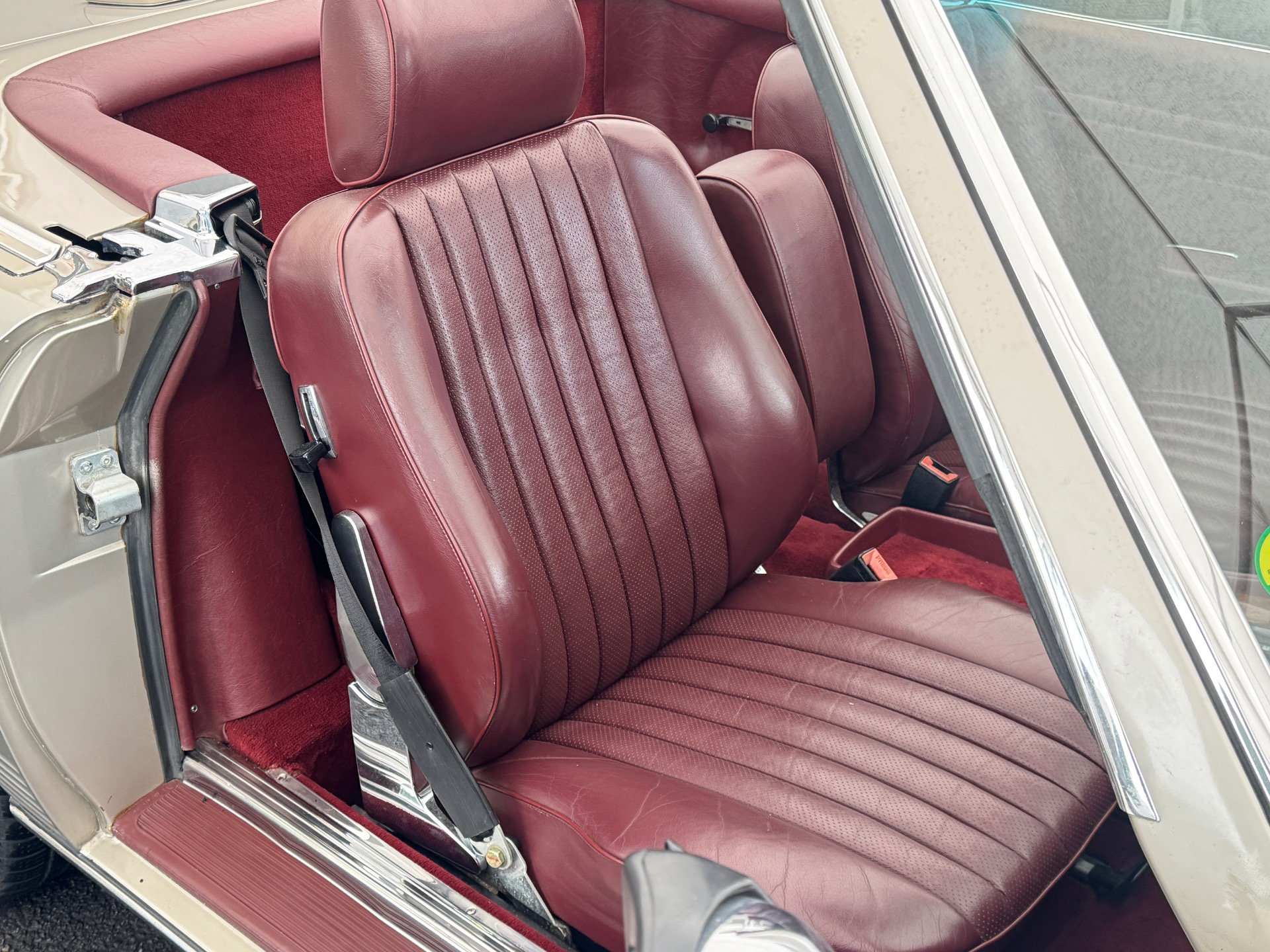Used 1987 Mercedes-Benz 560 SL image 23