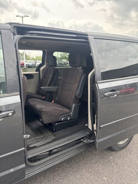 Used 2011 Dodge Grand Caravan Mainstreet w/ PWR Convenience Group image 15