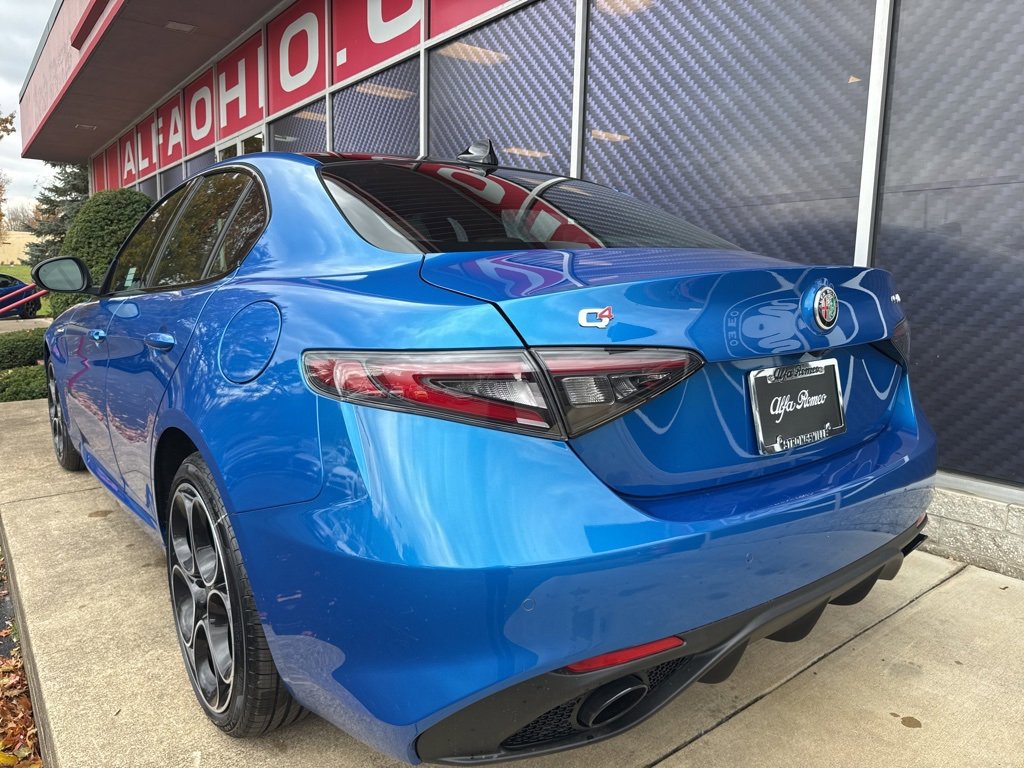 New 2025 Alfa Romeo Giulia AWD w/ Veloce Package AWD image 9