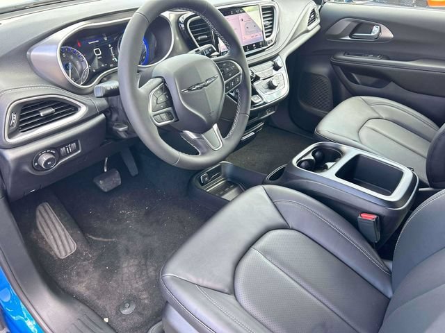 New 2026 Chrysler Pacifica Select FWD image 12