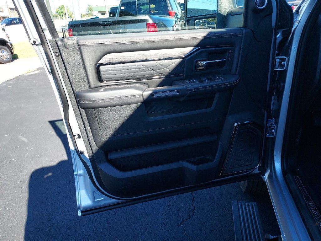 New 2027 RAM 3500 Limited AWD/4WD image 12