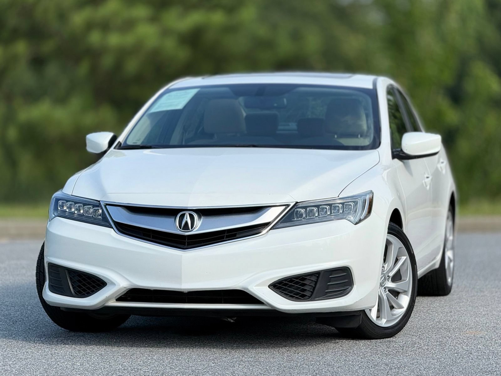 Used 2017 Acura ILX FWD image 2