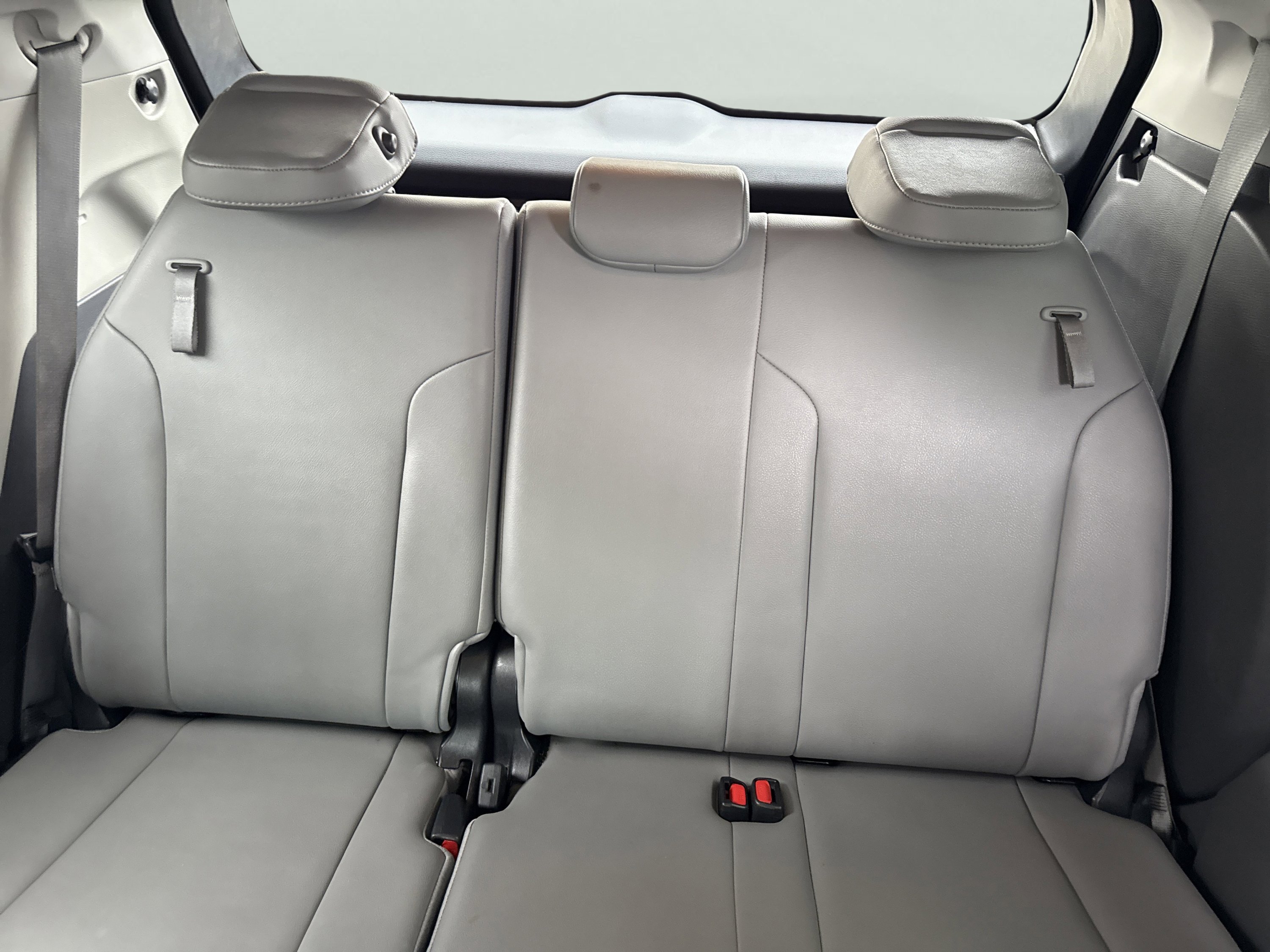 Used 2021 Toyota Sienna XLE w/ XLE Plus Package image 11