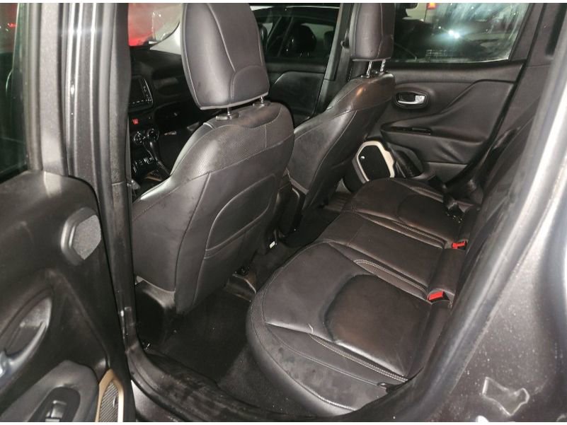 Used 2017 Jeep Renegade Limited image 12