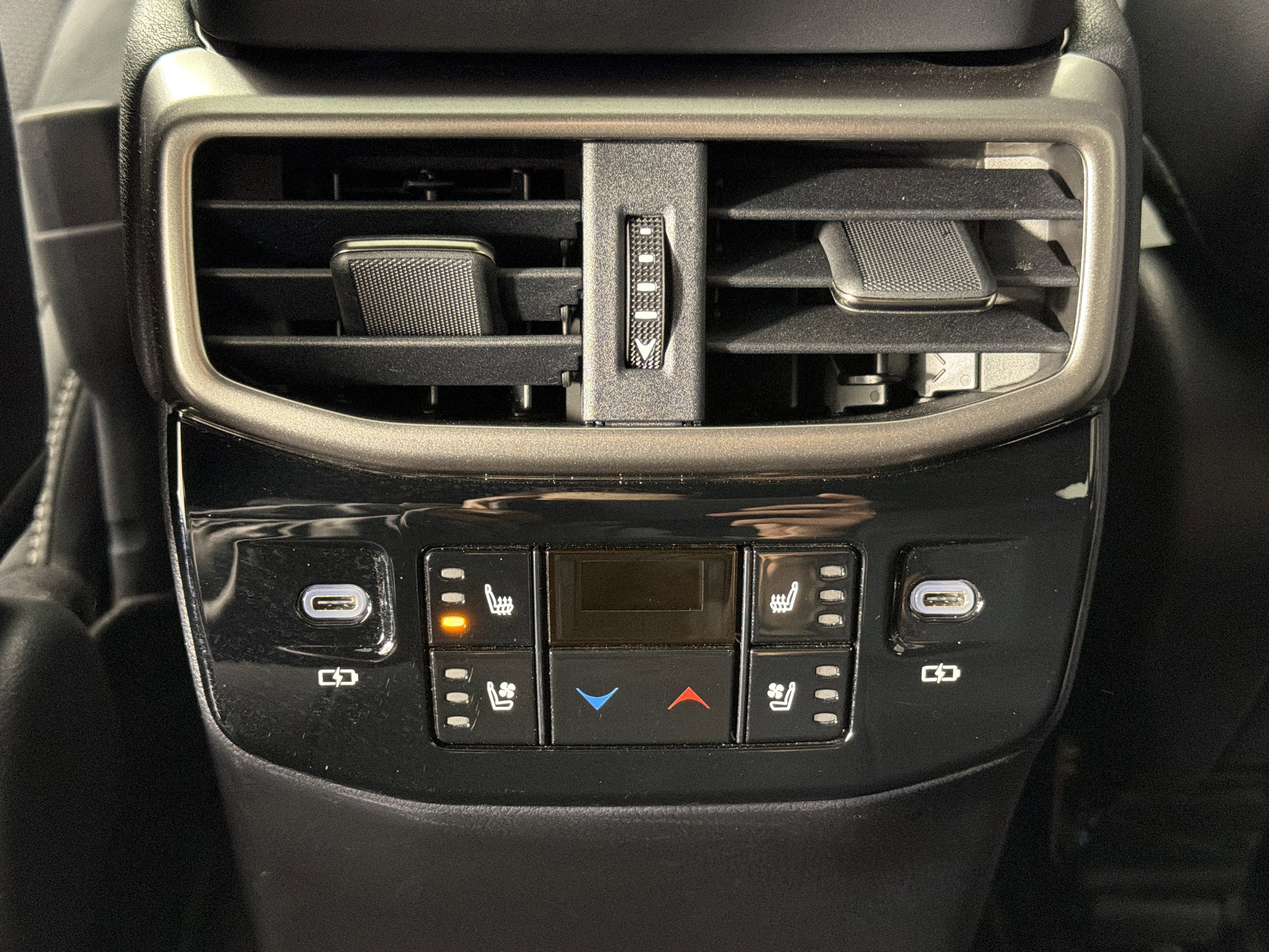 Used 2025 Lexus RX 450h AWD w/ Luxury Package image 21