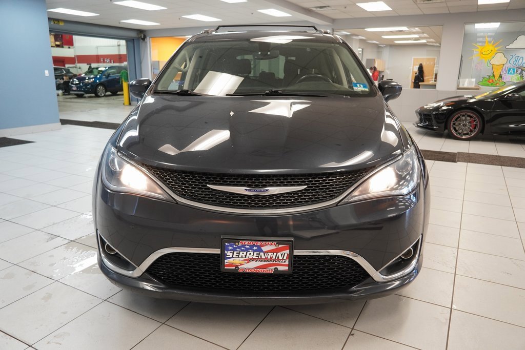 Used 2019 Chrysler Pacifica Touring-L image 14
