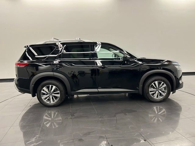 Certified 2024 Nissan Pathfinder SL image 9