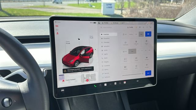 Used 2024 Tesla Model Y Long Range image 18