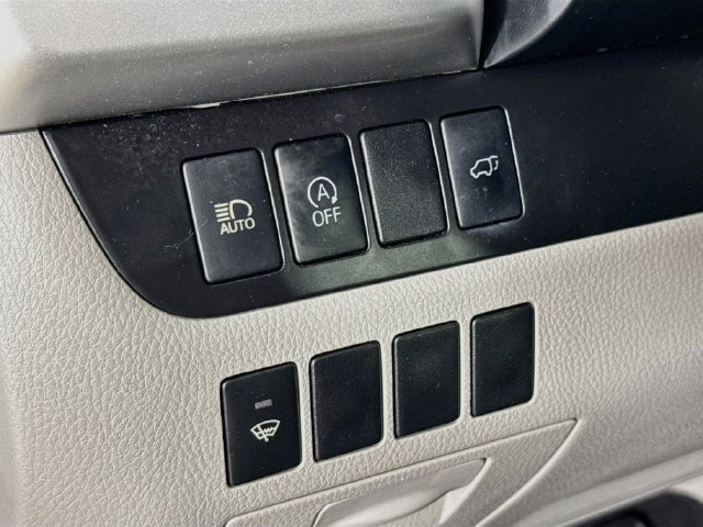 Used 2019 Toyota Highlander XLE AWD/4WD image 16