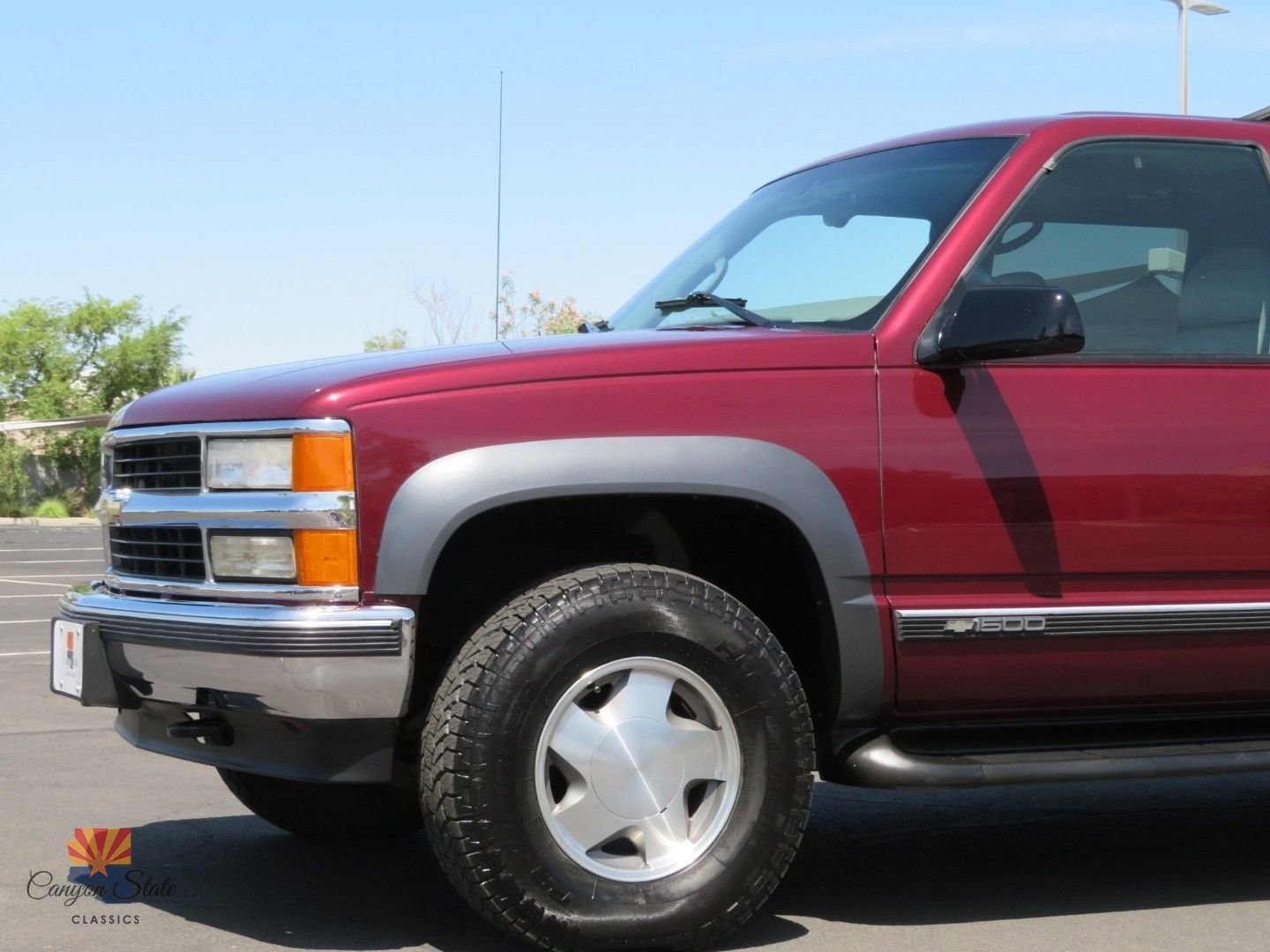 Used 1999 Chevrolet Suburban 4WD w/ Preferred Equipment Group 3 image 20