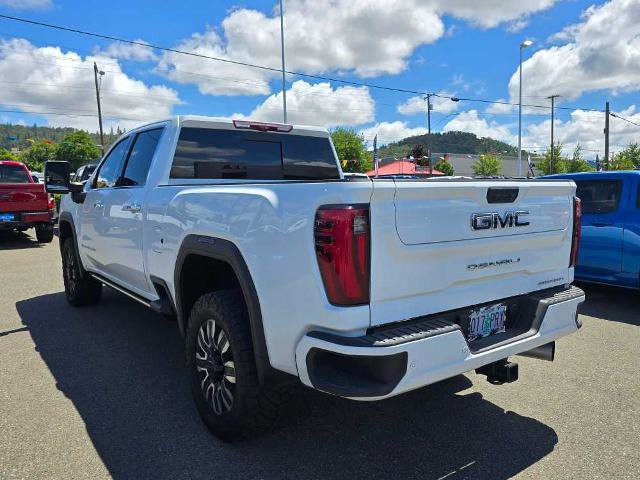Used 2024 GMC Sierra 2500 Denali Ultimate image 2