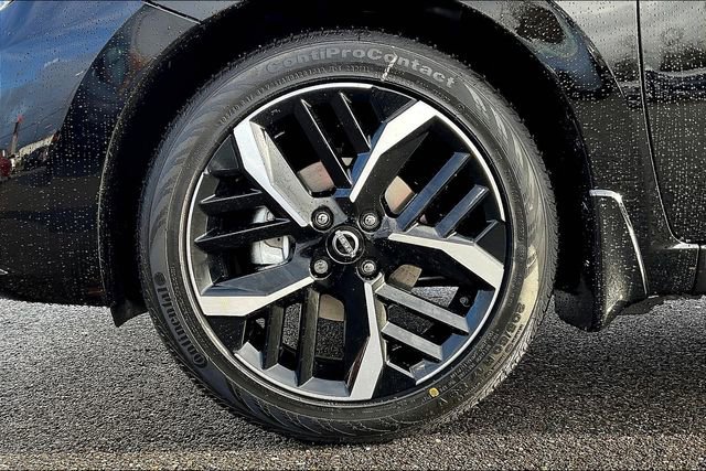 New 2025 Nissan Versa SR w/ Trunk Package image 12