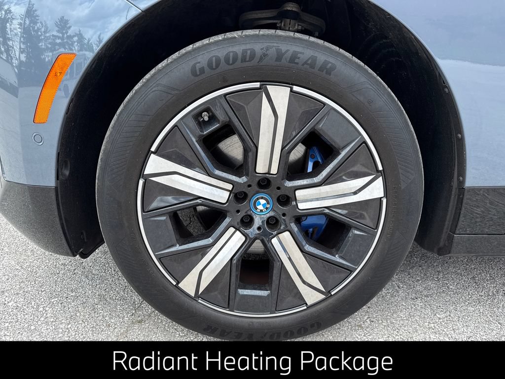 Certified 2024 BMW iX xDrive50 w/ Premium Package AWD/4WD image 11
