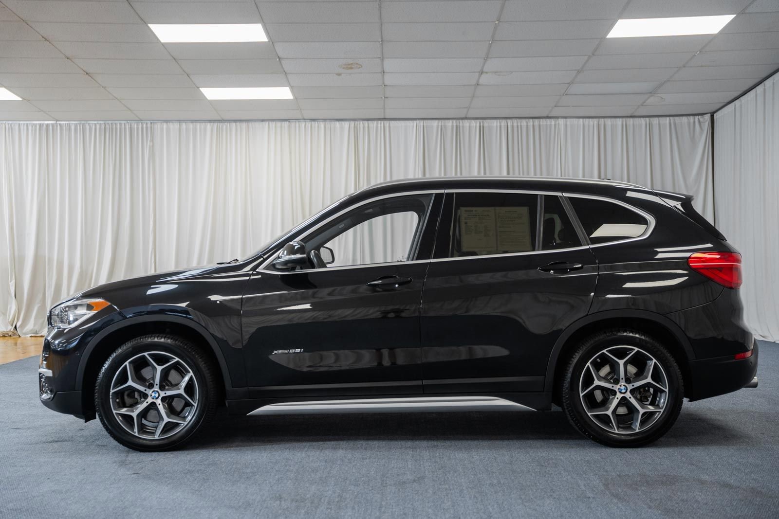 Used 2017 BMW X1 xDrive28i AWD/4WD image 5