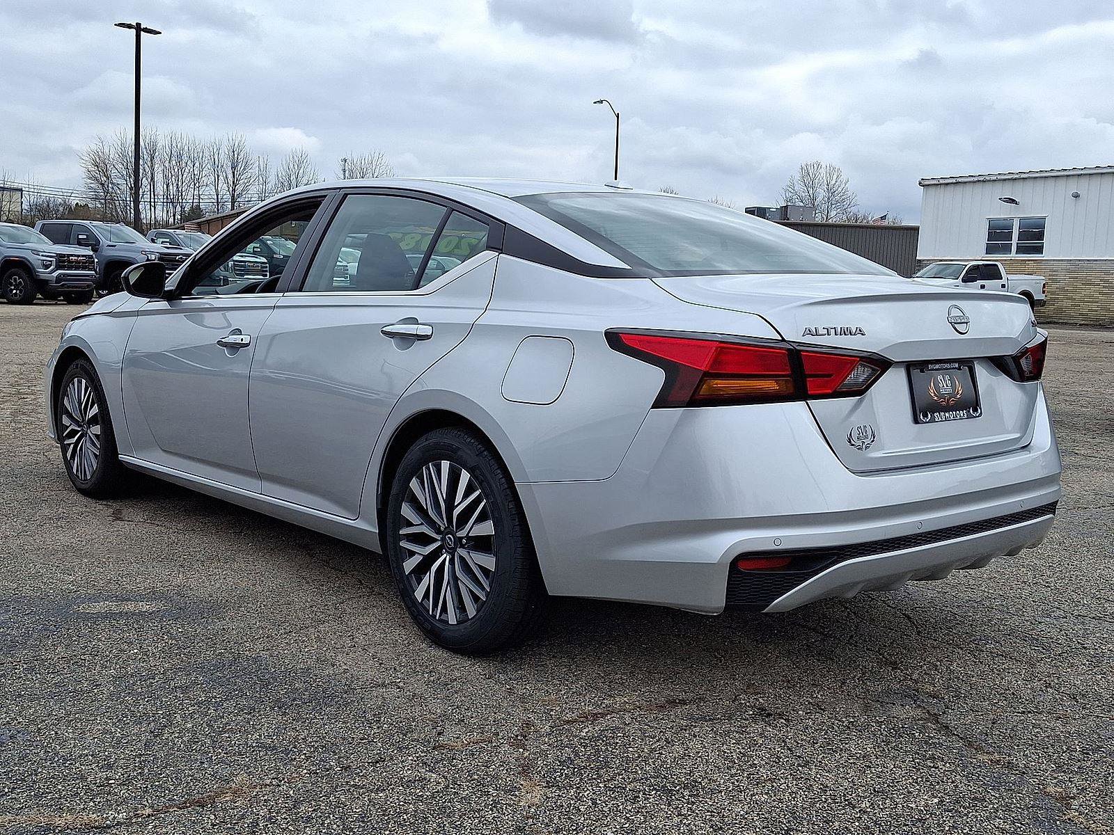 Used 2024 Nissan Altima 2.5 SV image 21