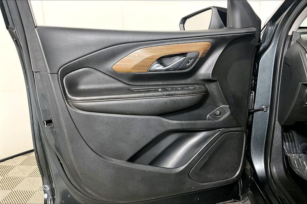 Used 2020 GMC Terrain SLE w/ Driver Convenience Package image 23