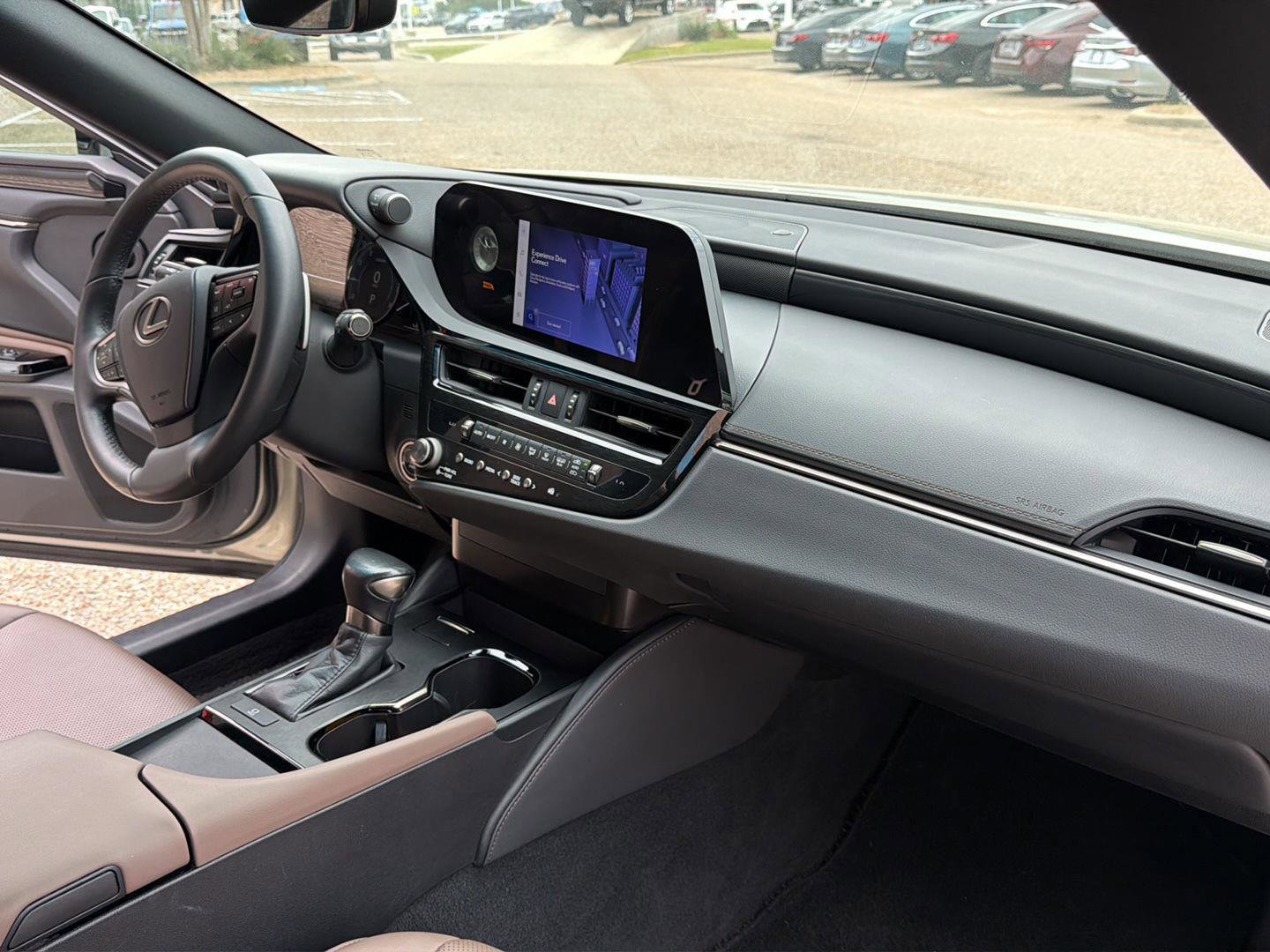 Used 2023 Lexus ES 350 w/ Accessory Package (Z2) image 18