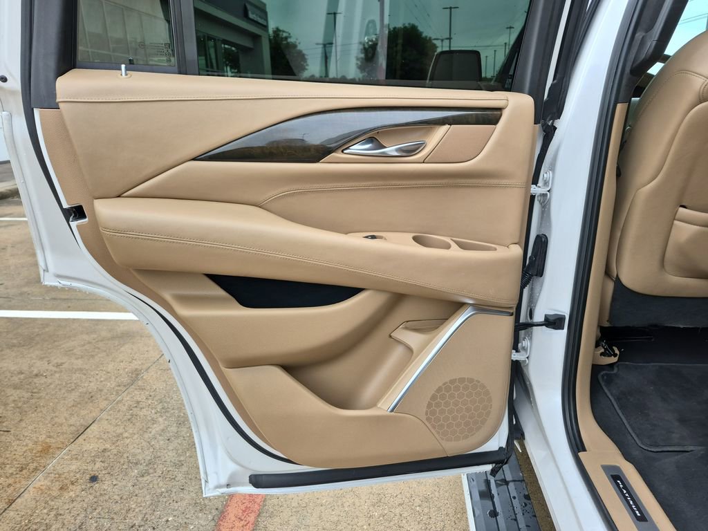 Used 2018 Cadillac Escalade Platinum image 48