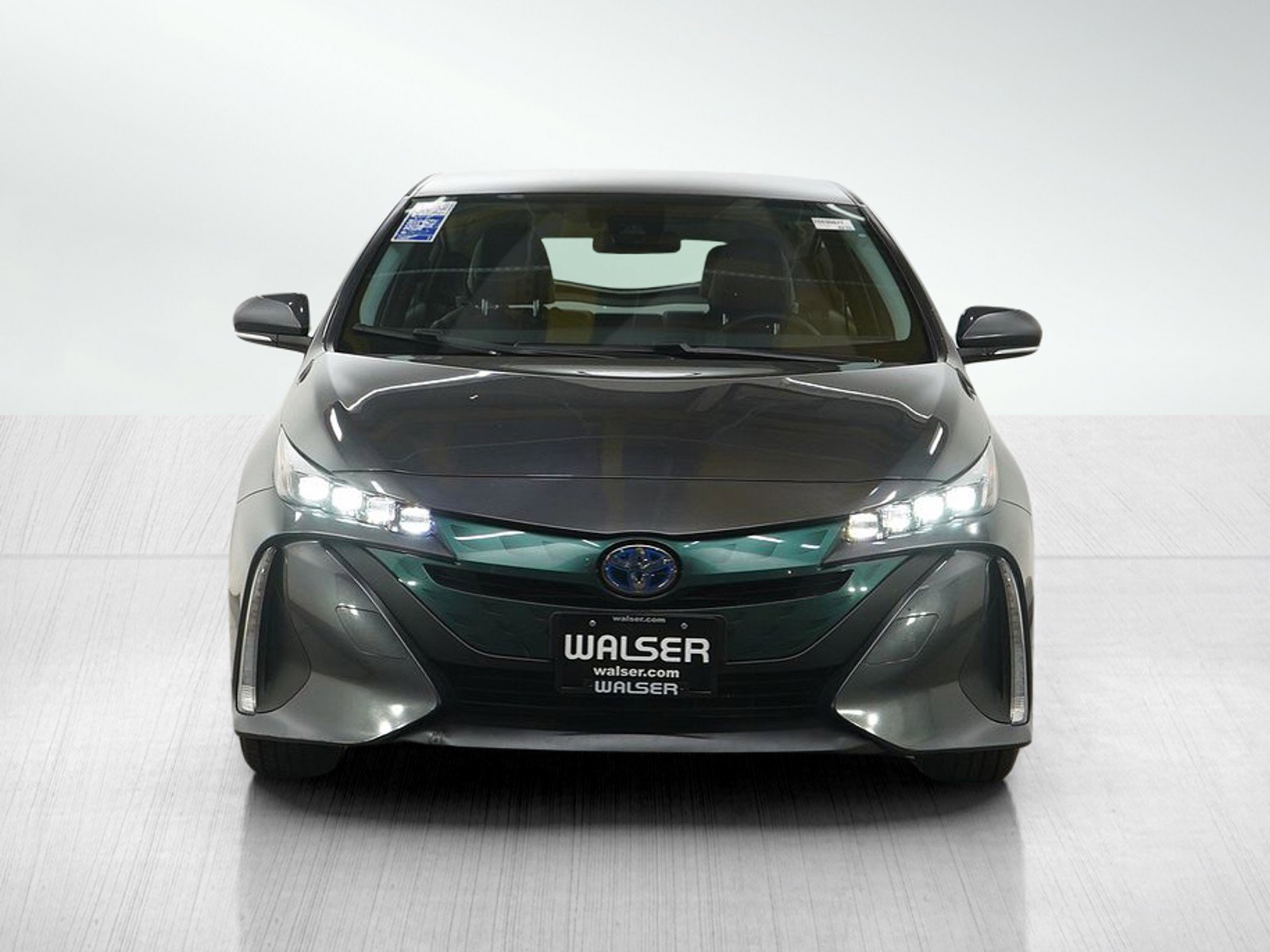 Used 2017 Toyota Prius Prime Premium image 8