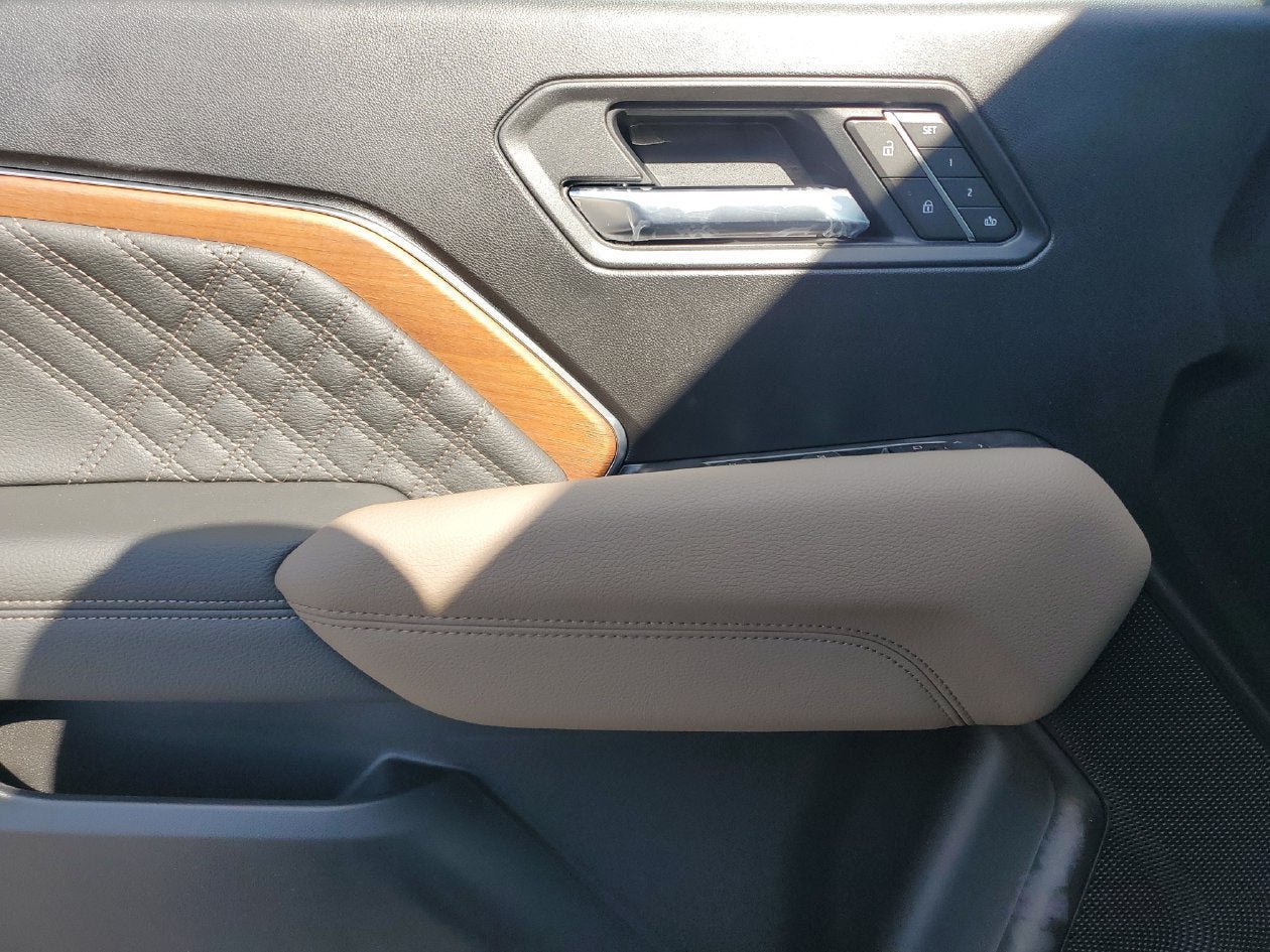 New 2026 GMC Canyon Denali AWD/4WD image 17